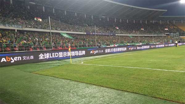 10��6����2000�๫�����ɭ���������(w��)����ÿһ����������ِ��