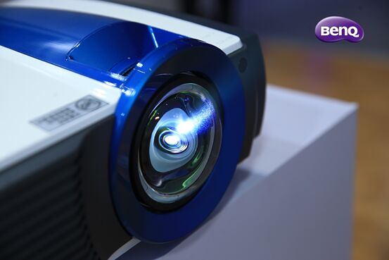 BenQ̄ͶӰ_A{ѡs