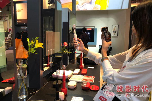 4K�ٳ���4����TCL��ƷX10 QLED 8K TV����CESչ