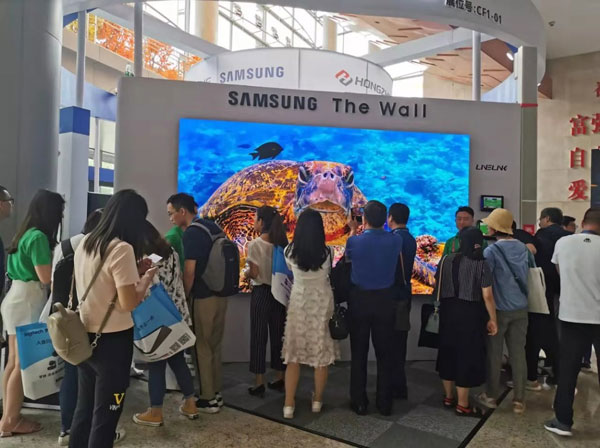 ����The Wall�ľ����ҕInfoCommչ���۟o��(sh��)��