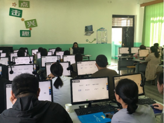 希沃金牌講師團(tuán)赴長(zhǎng)治市潞城區(qū)開(kāi)展培訓(xùn)