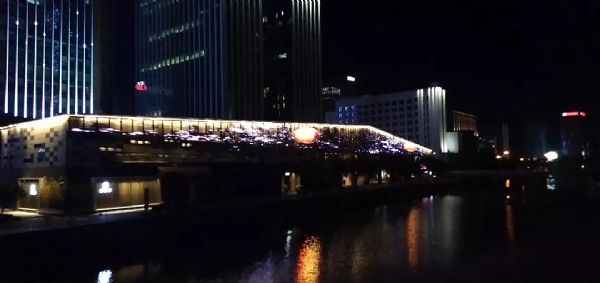 ��������W(w��ng)�t���c��1400�O��(chu��ng)�����c�������������D����