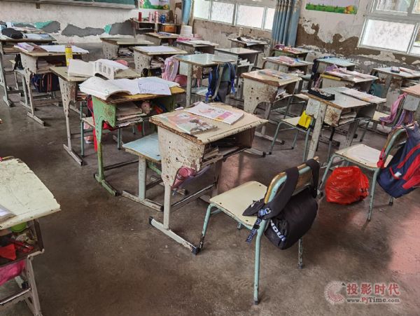 �|����ԭ����-93��װ�Ӽ���ͶӰ�O(sh��)�������h�(y��ng)С�W(xu��)