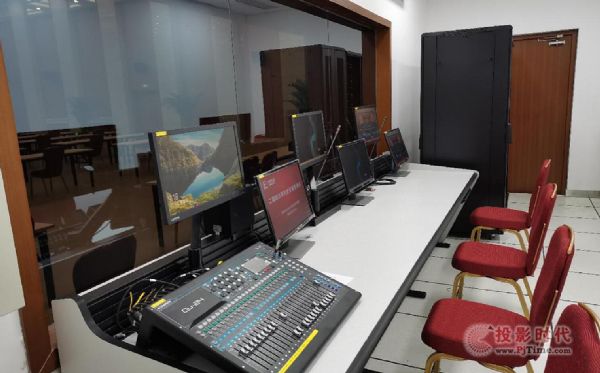 ��ҕͨ������ʯ���ƌW(xu��)���g(sh��)�о����Ŀ��ИǕ�(hu��)�hϵ�y(t��ng)���O(sh��)