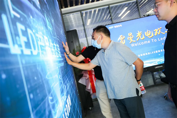 ��������A���I(y��ng)�N���ĝ�(j��)���k��̎&��(j��)��չ�d��ʽ����