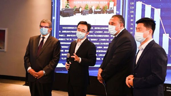 �����v�A��ʹһ���W�R�����¼��F(tu��n)���콻��