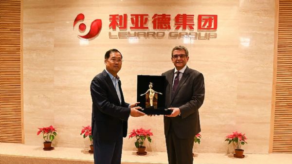 �����v�A��ʹһ���W�R�����¼��F(tu��n)���콻��