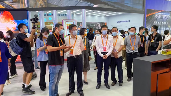 �������Wҫ���ࡰ���Q(m��o)��(hu��)���p��(hu��)��