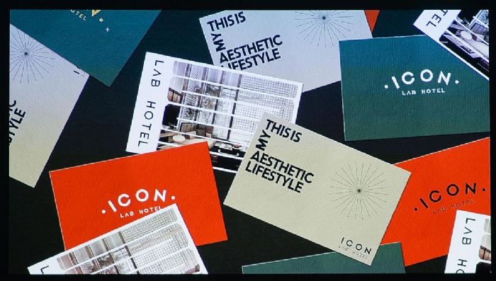 ����E582�����̄�(w��)ͶӰ�C