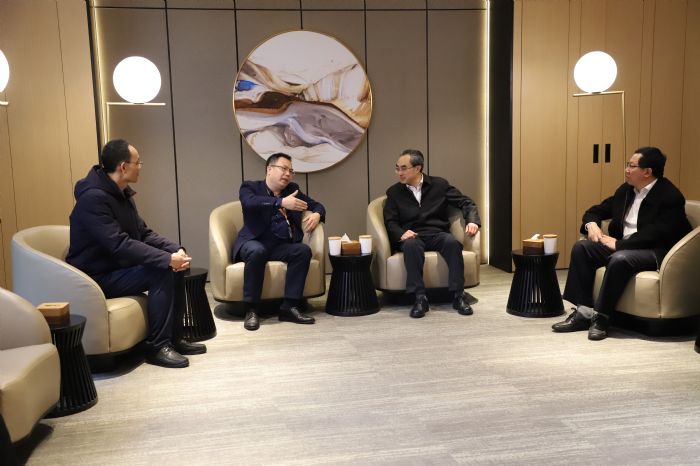 �B�T�����f(xi��)��ϯκ����һ���W�RǬ�չ���{(di��o)��ָ��(d��o)