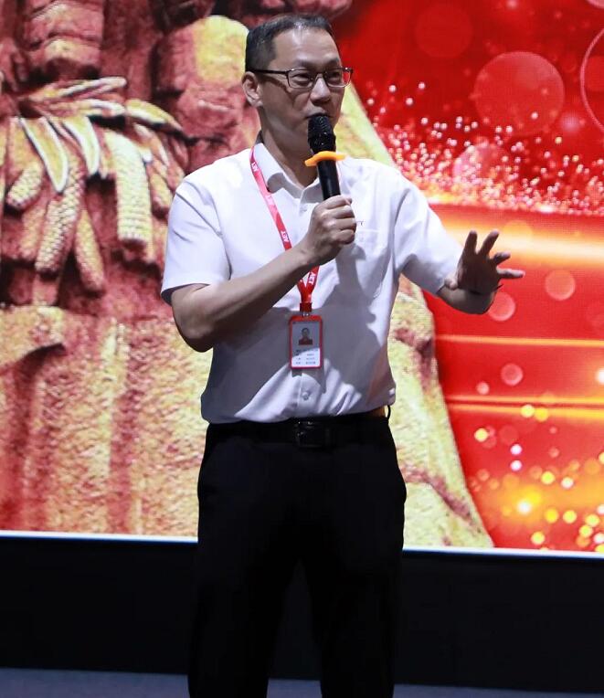 ���L(zh��ng)�� �R�đ�(zh��n) | AET����̩2022���N�۾�Ӣ�����л��(d��ng)����e�k