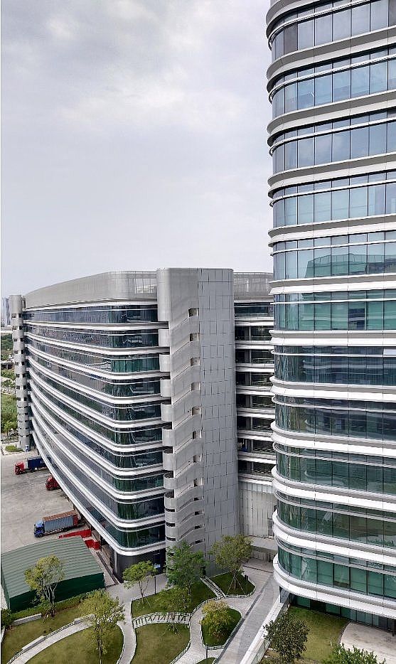 2022全國商顯行業(yè)系列參訪走進(jìn)鴻合科技:共促商顯行業(yè)高質(zhì)量發(fā)展