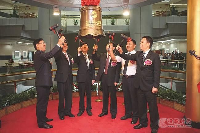 ���Ƿ�ʮ�ꡤ���ڴ�����Ϸ��Ո������Ƽ���(w��n)���ИI(y��)��܊�����I(l��ng)LED���@��ꇸ��w