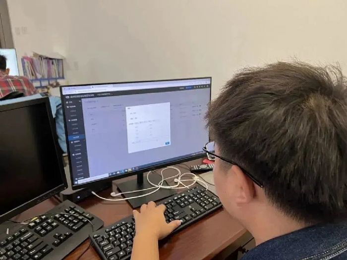 ����W(xu��)У��Ρ�������܇���������@���W(xu��)У�Ĕ�(sh��)�ֻ����ؼ�