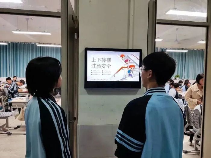 ����W(xu��)У��Ρ�������܇���������@���W(xu��)У�Ĕ�(sh��)�ֻ����ؼ�