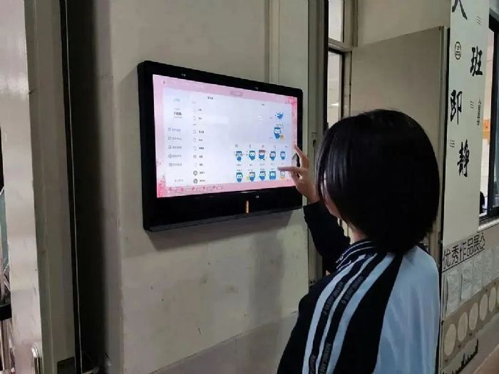 ����W(xu��)У��Ρ�������܇���������@���W(xu��)У�Ĕ�(sh��)�ֻ����ؼ�