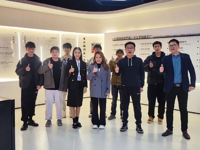 �������ٳ��l(f��)��AOC LED�@ʾ�a(ch��n)Ʒ�����g(sh��)��Ӗ(x��n)���ڶ��ڣ�����_�I��