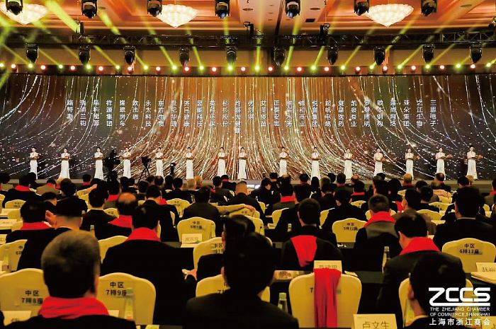 ���̾���