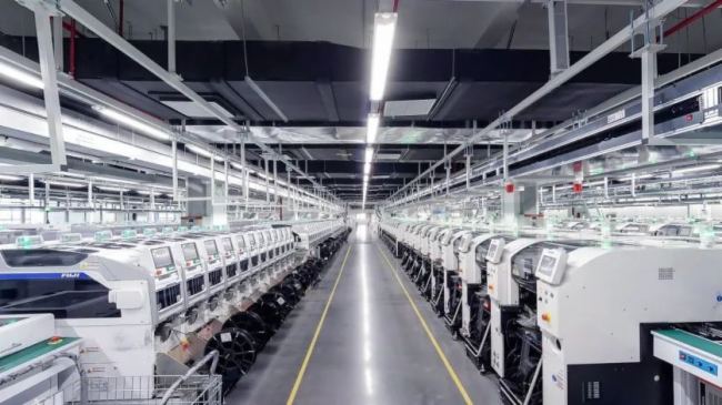 ����N������ռ���p��һ����(qi��ng)���޲ʾ����{�ηQ����