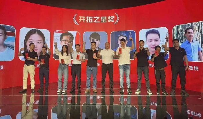 (li��n)�\(ch��ng)�l(f��)LCF�N�۾�Ӣ��(ji��ng)