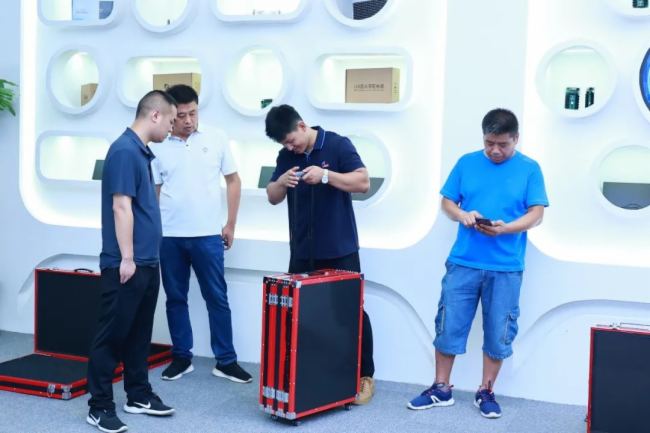 �R�ۄ�(chu��ng)�¿Ƽ�������ҕ ʢ�磡��(qi��ng)���޲�LED�Ƽ��w�(y��n)�^�����������_(t��i)��ʢ���_�I(y��)��