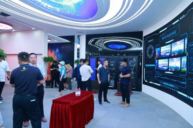 �R�ۄ�(chu��ng)�¿Ƽ�������ҕ ʢ������(qi��ng)���޲�LED�Ƽ��w�(y��n)�^�����������_(t��i)��ʢ���_�I(y��)��