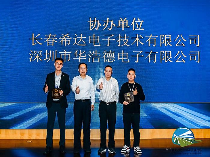 6529ee6000679.jpg 10446926(1).jpg