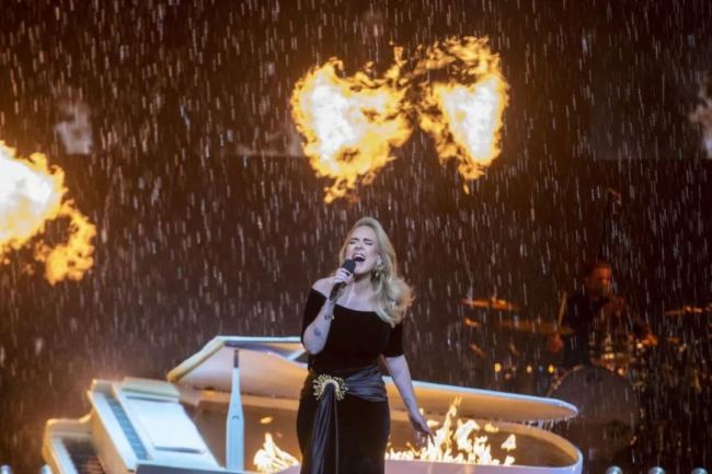 AR |L-Acoustics L-ISAʽU(ku)g(sh)Weekends With Adeleݳ¸߶