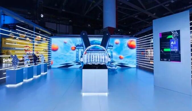 �ИI(y��)�YӍ��LED�@ʾ���ИI(y��)�Ј�ǰ���V�����(sh��)���ں����ƶ�Ԫ��(y��ng)��