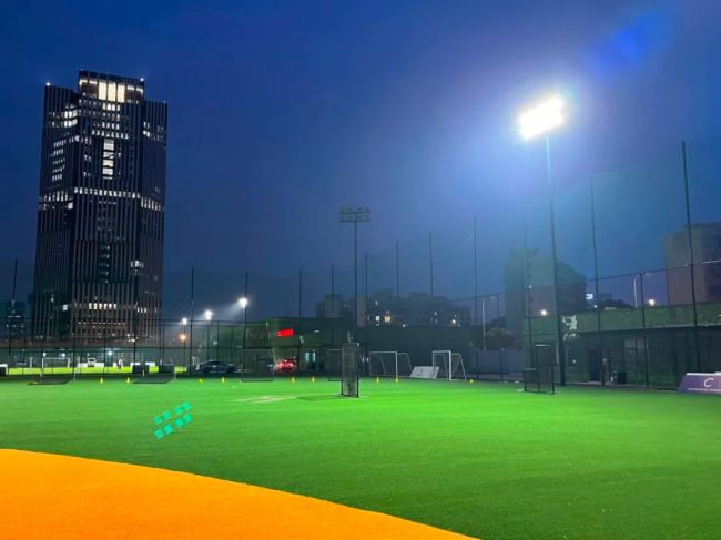 ���x����˼�մ�LEDͶ����������w������������(ch��ng)