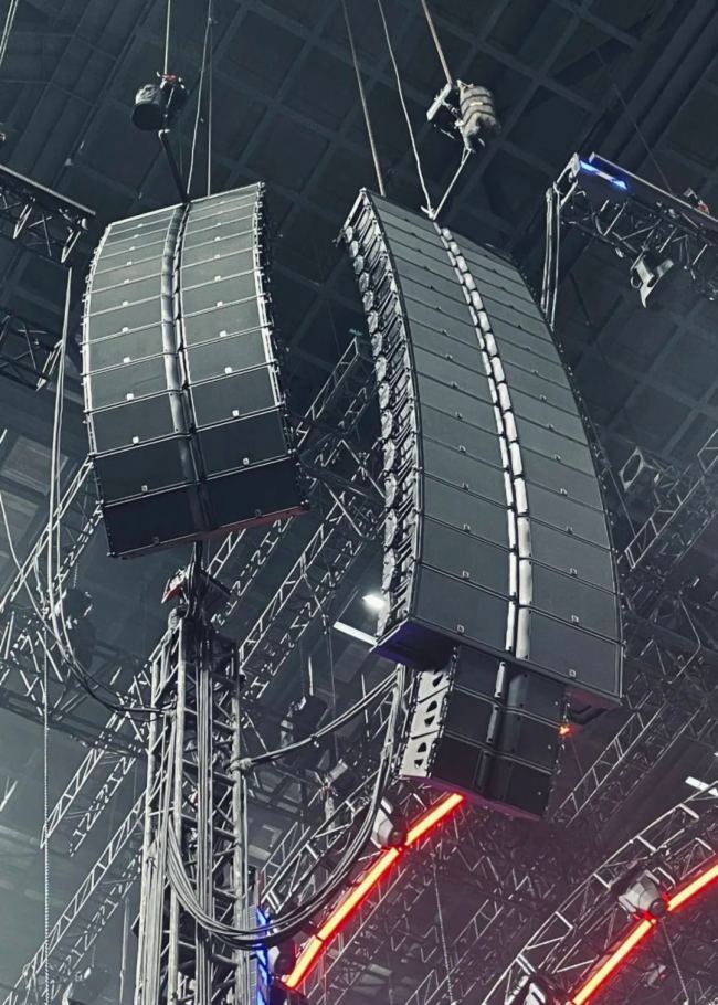 潘瑋柏「狂愛(ài)」重慶站|L-Acoustics&DiGiCo助力燃爆狂熱舞臺(tái)
