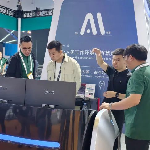 FɽInfoComm ChinaչգpƷWҫǿδ𺳽Ļ