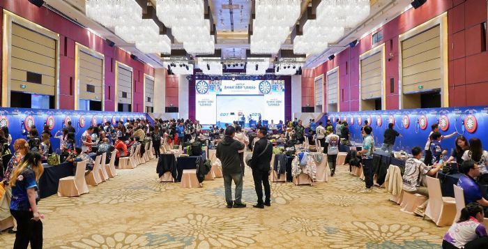 �w�S�c�Ƽ�����ײ���~�J���LED���c(di��n)�����������w�SȺӢ��(hu��)