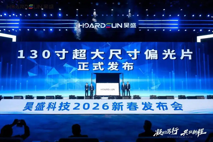 ����ߴ��ٴ�ͻ�ƣ�130Ӣ���ɞ�Һ���cMicro LED��(du��)ײ��(zh��n)��